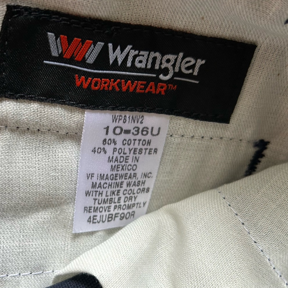 Woman’s Navy Cargo Pants size 10 - Picture 7 of 8